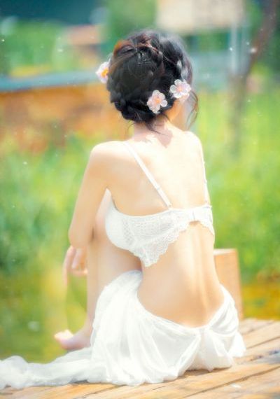 欧美电影中吸人奶镜头_1080P电影在线看