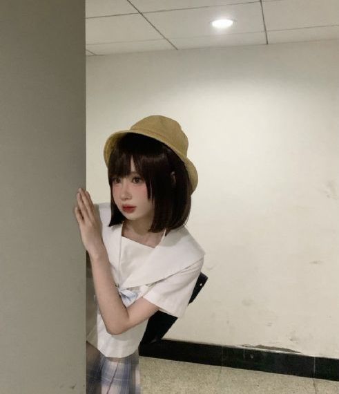 老师含精肉臀迎合娇吟动漫_十万网红美女美酱