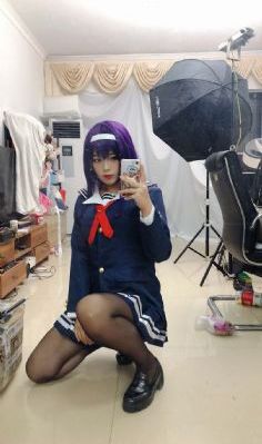 欧美名星皮草马甲街拍_HD全集在线观看