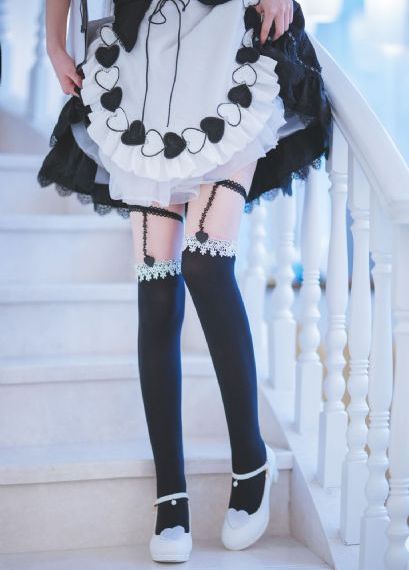 欧美斯标志_十万网红美女美酱