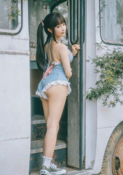 欧美妹妹av高清_无广告免费播放高清电影