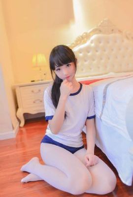 美女脱去胸衣_超清免费观看韩国